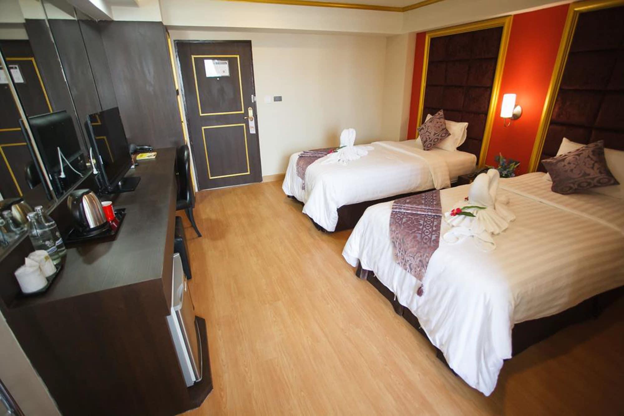 Grand Pink Hotel Hatyai Хат Яй Екстериор снимка