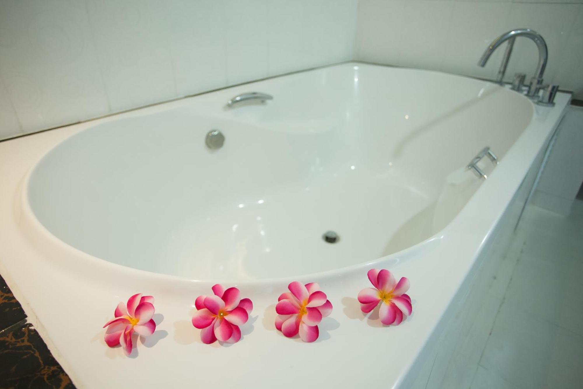 Grand Pink Hotel Hatyai Хат Яй Екстериор снимка